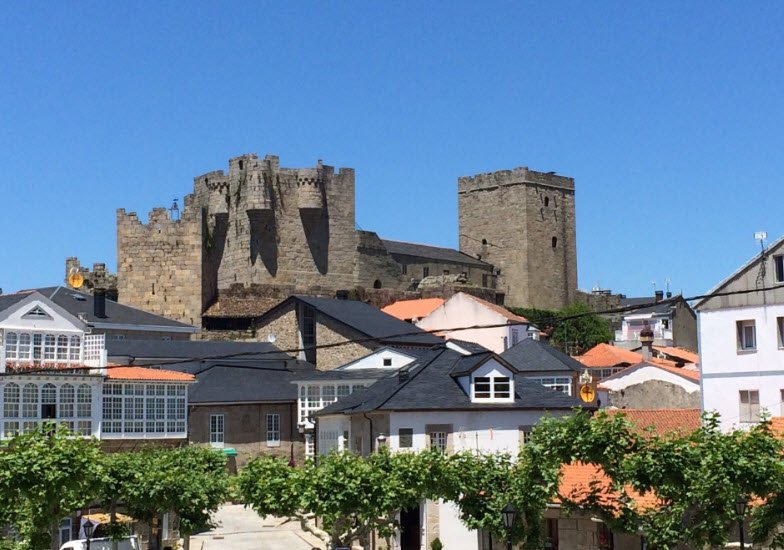 Castelo dos Novais, Spain